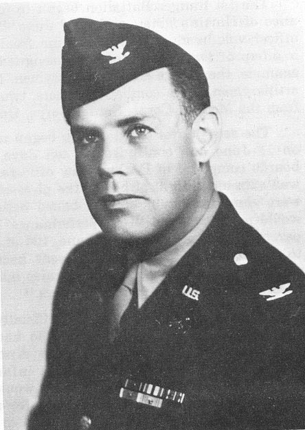 Portrait photograph of William O. Darby in military uniform.